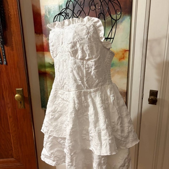 White Ruffle Strapless Jacquard Mini Dress | XL | Bridal Summer Look - Picture 2 of 4